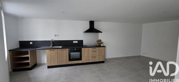 Location maison 1 pièce 75 m² Mauges-sur-Loire