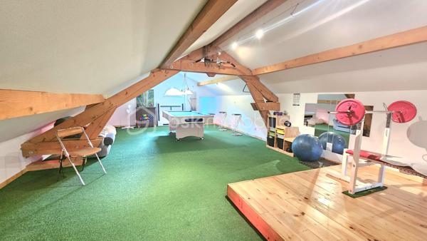 Maison de 211 m²