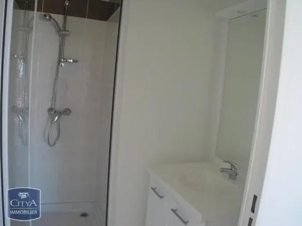 Appartement à louer 4 pièces 78.04m²