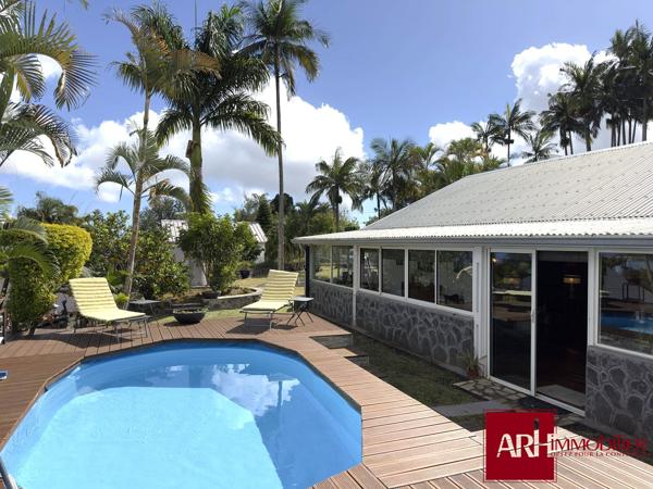 A vendre - Très belle Villa - Le Guillaume Saint-Paul - Terrain bien arboré - F5 - Larges varangues