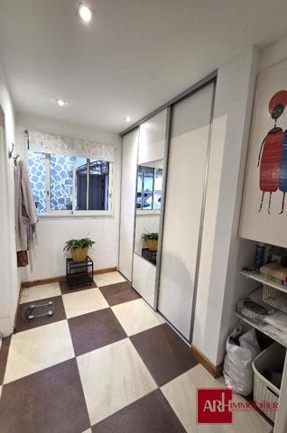 A vendre - Très belle Villa - Le Guillaume Saint-Paul - Terrain bien arboré - F5 - Larges varangues