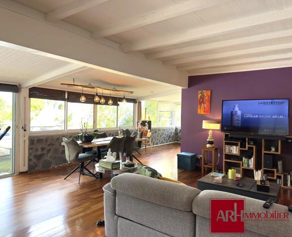 A vendre - Très belle Villa - Le Guillaume Saint-Paul - Terrain bien arboré - F5 - Larges varangues