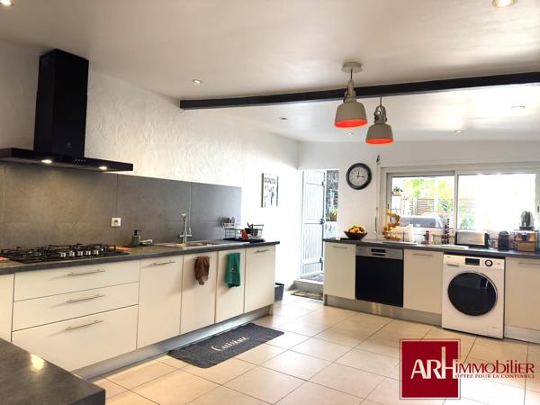 A vendre - Très belle Villa - Le Guillaume Saint-Paul - Terrain bien arboré - F5 - Larges varangues
