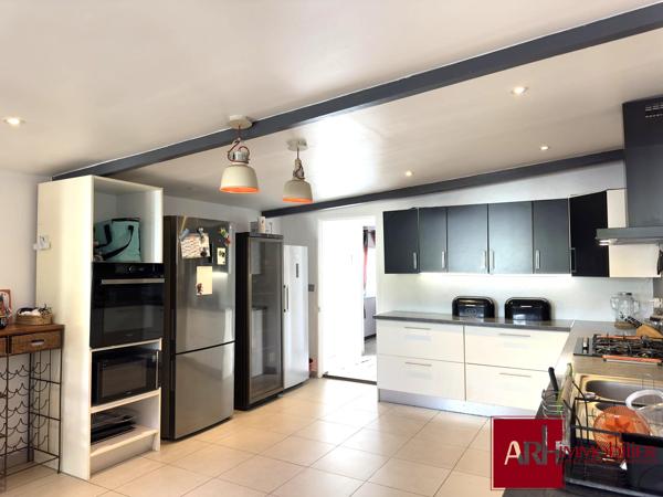 A vendre - Très belle Villa - Le Guillaume Saint-Paul - Terrain bien arboré - F5 - Larges varangues