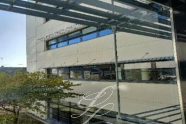 Vente - BUREAUX 3077 m 2