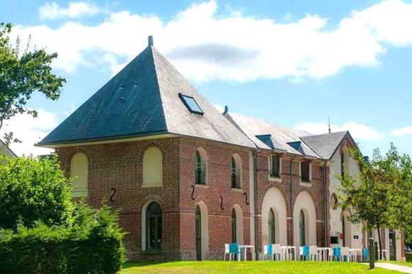 INVESTISSEMENT LOCATIF – Honfleur – Résidence de Tourisme Goélia Résidence du Parc – 5,59 % de rentabilité