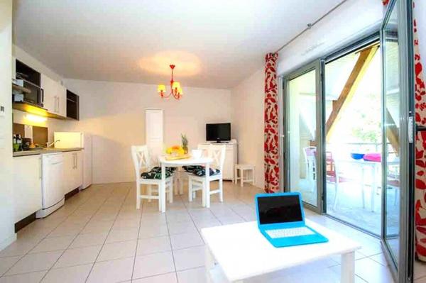 INVESTISSEMENT LOCATIF – Honfleur – Résidence de Tourisme Goélia Résidence du Parc – 5,59 % de rentabilité