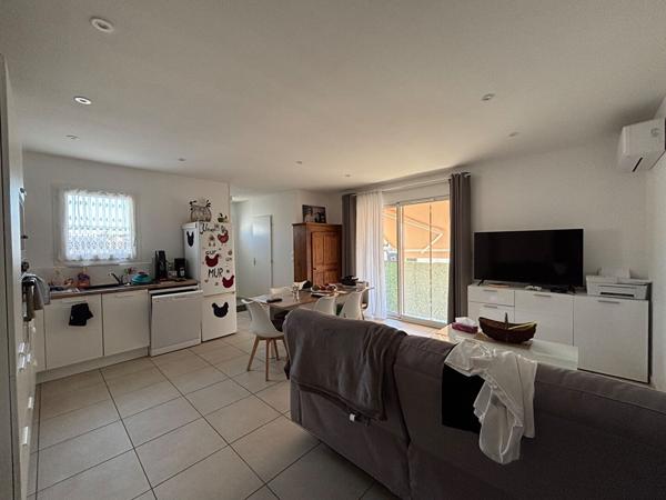 A LOUER VAUVERT VILLA DE TYPE 3