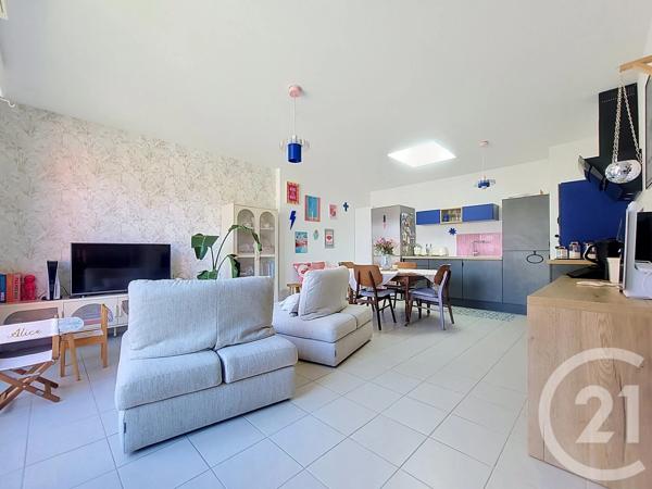Appartement F4 à vendre  4 pièces - 78,70 m 2   DRAGUIGNAN  - 83