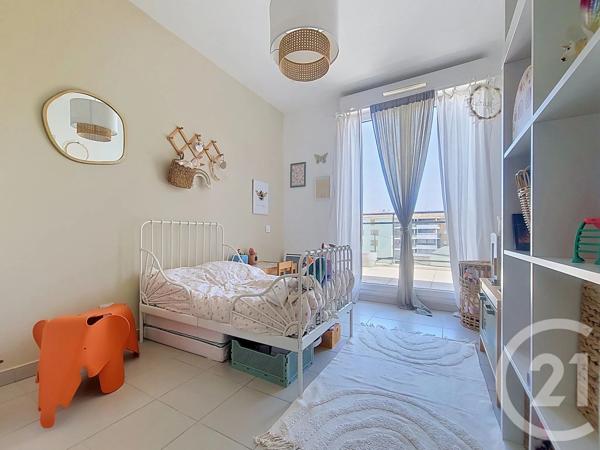 Appartement F4 à vendre  4 pièces - 78,70 m 2   DRAGUIGNAN  - 83