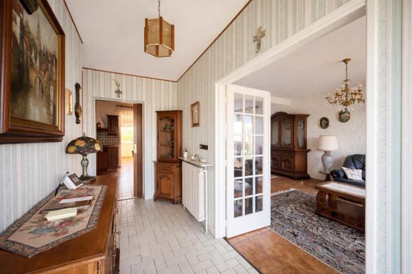 Maison + sous-sol aménagé, 3 garages