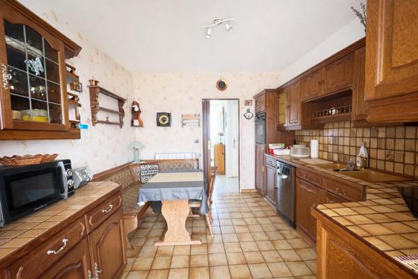 Maison + sous-sol aménagé, 3 garages