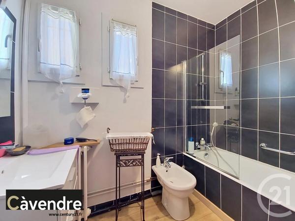 Maison à vendre  4 pièces - 87 m 2   AVIGNON  - 84