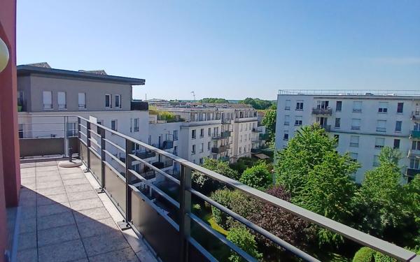 Appartement à louer    4 pièces • 77,62 m2 Cergy