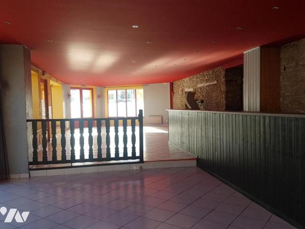 Immeuble à usage de commerce et/ou d'habitation proche centre-ville