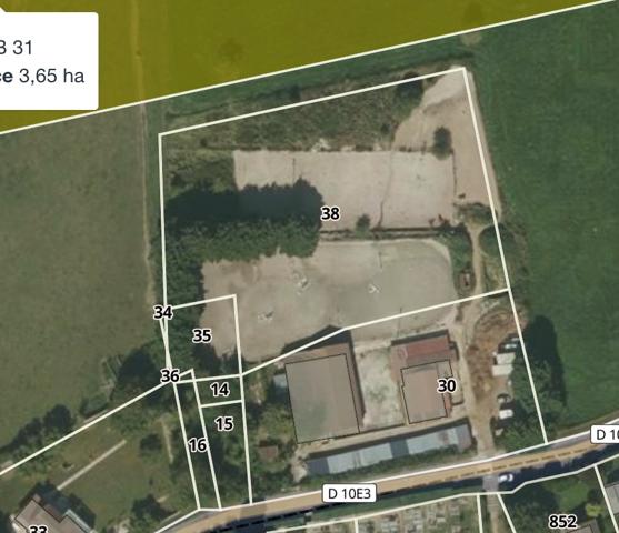 Terrain agricole /centre-équestre