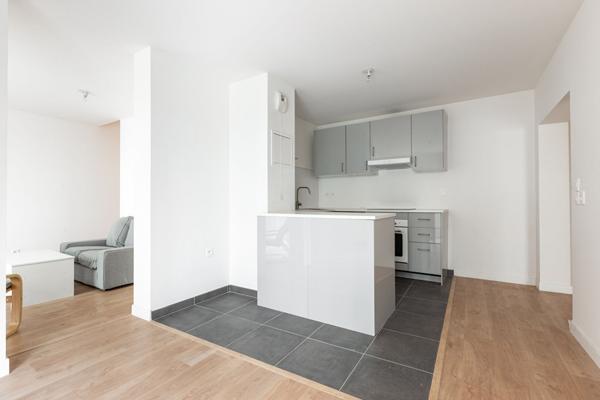 Appartement Courbevoie 3 pièce(s) 64 m2