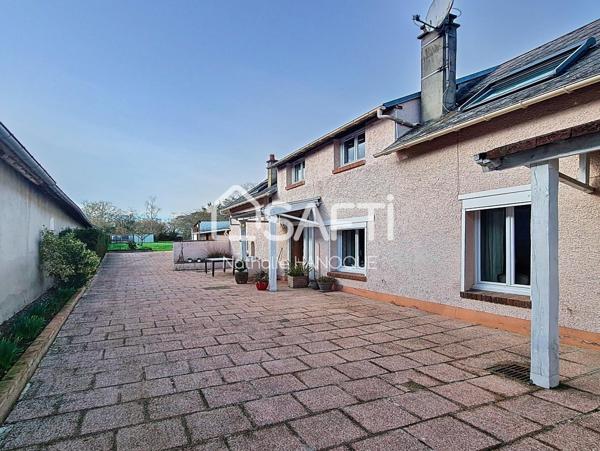 Longère en centre village