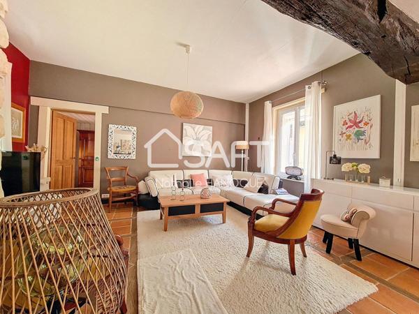 Longère en centre village