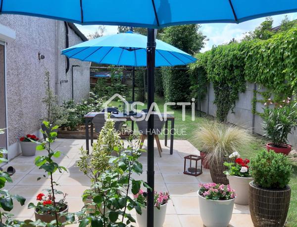 Longère en centre village