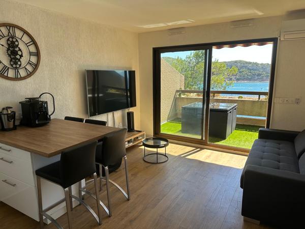 Appartement
         1 pièce
        - 29 m² 242 000 € *