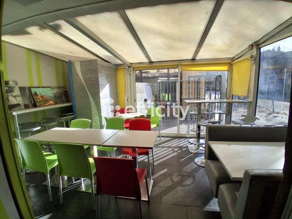 Fonds De Commerce
        
        - 80 m² 126 500 € *