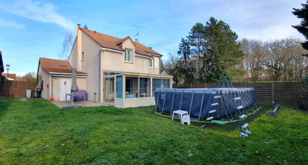 Maison - 6 pièces - 151 m²