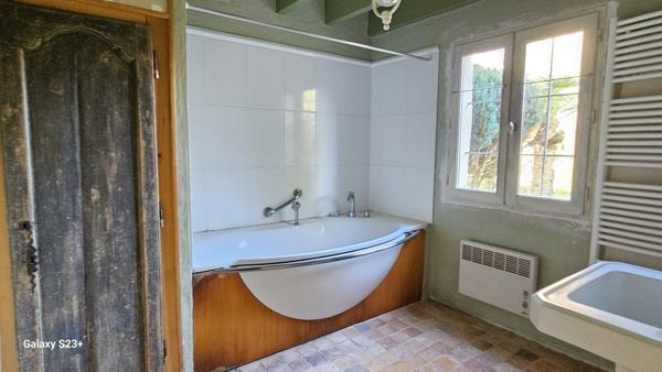 Maison - 8 pièces - 197 m²