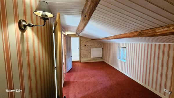 Maison - 8 pièces - 197 m²