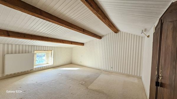 Maison - 8 pièces - 197 m²