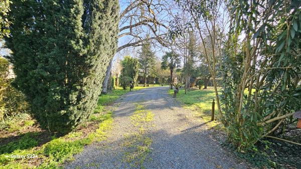 Maison - 8 pièces - 197 m²