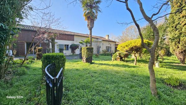 Maison - 8 pièces - 197 m²