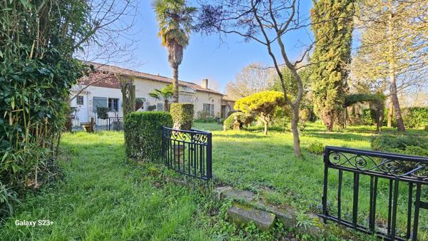 Maison - 8 pièces - 197 m²