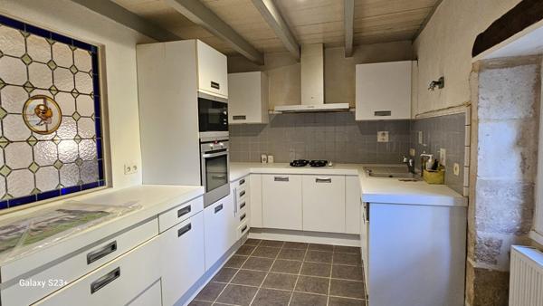 Maison - 8 pièces - 197 m²