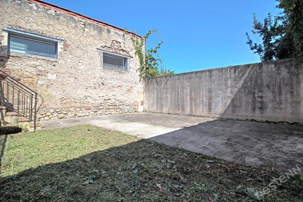 AGEN CENTRE - Maison de ville de 150 m² avec terrasse et jardin.