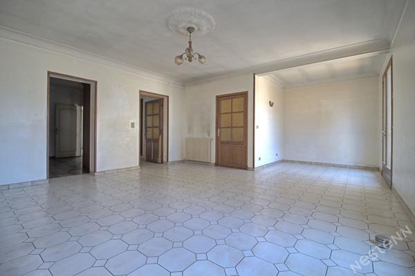 AGEN CENTRE - Maison de ville de 150 m² avec terrasse et jardin.