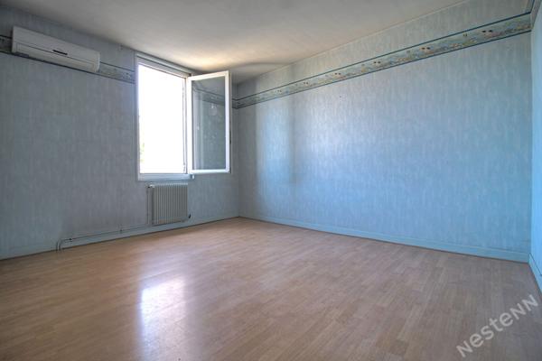 AGEN CENTRE - Maison de ville de 150 m² avec terrasse et jardin.