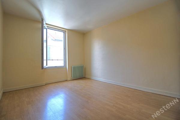 AGEN CENTRE - Maison de ville de 150 m² avec terrasse et jardin.