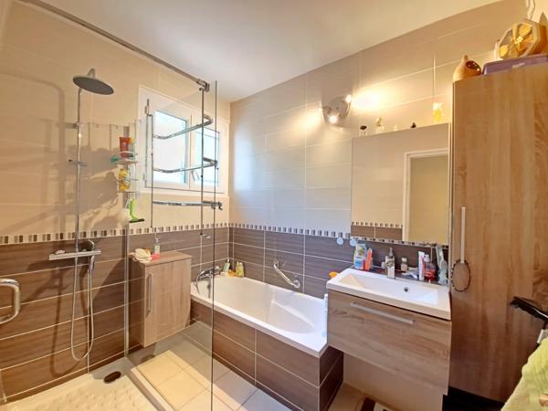 Maison 8 pièces - 180 m²