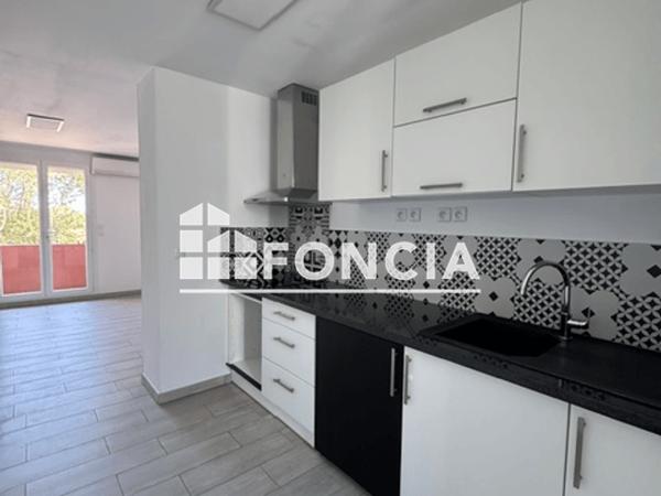 Location Appartement 3 pièces 57.04 m² - 43 AVENUE DE LA REPUBLIQUE Port Saint Louis Du Rhone 13230