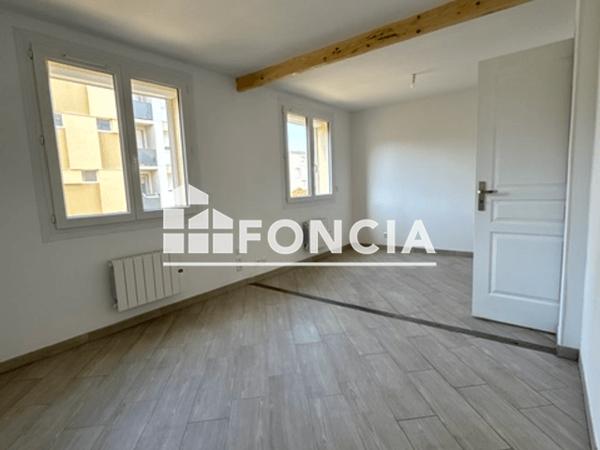 Location Appartement 3 pièces 57.04 m² - 43 AVENUE DE LA REPUBLIQUE Port Saint Louis Du Rhone 13230