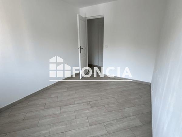 Location Appartement 3 pièces 57.04 m² - 43 AVENUE DE LA REPUBLIQUE Port Saint Louis Du Rhone 13230