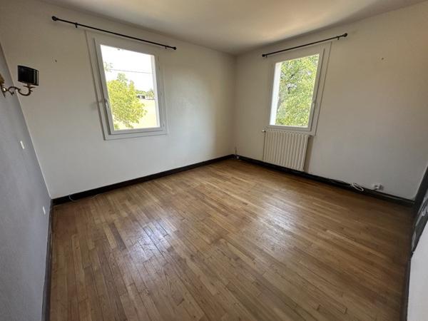 Maison à louer 695 € CC Goujounac 4 p 111 m² DPE D