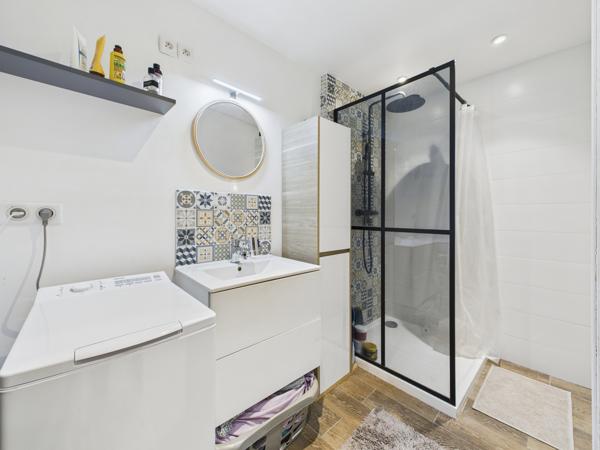 JUAN LES PINS - Grand 2 pièces à 50m de la plage