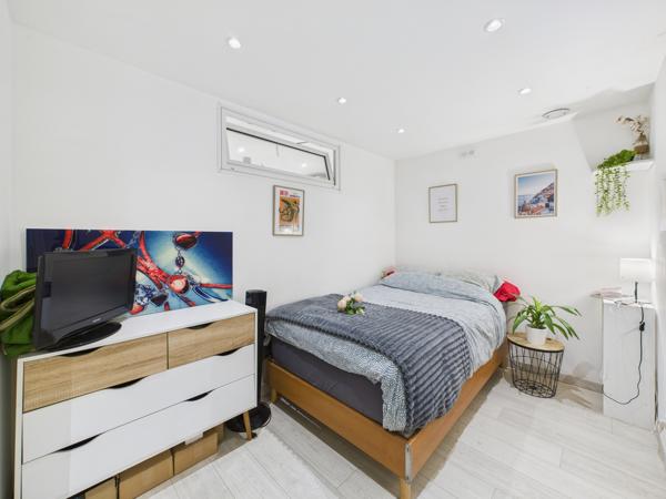 JUAN LES PINS - Grand 2 pièces à 50m de la plage