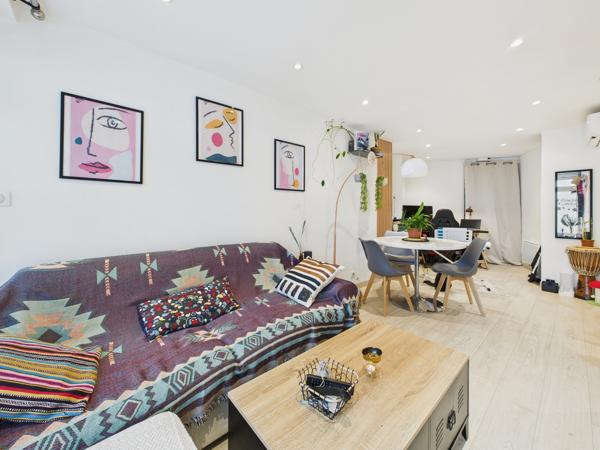 JUAN LES PINS - Grand 2 pièces à 50m de la plage