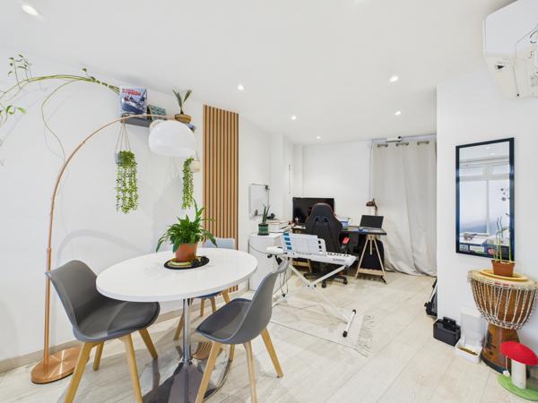 JUAN LES PINS - Grand 2 pièces à 50m de la plage