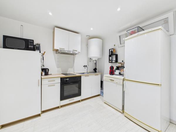 JUAN LES PINS - Grand 2 pièces à 50m de la plage