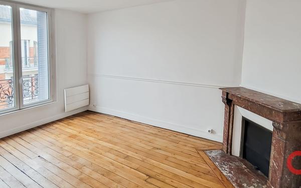 Appartement à vendre    2 pièces • 33,66 m2 Saint-Denis
