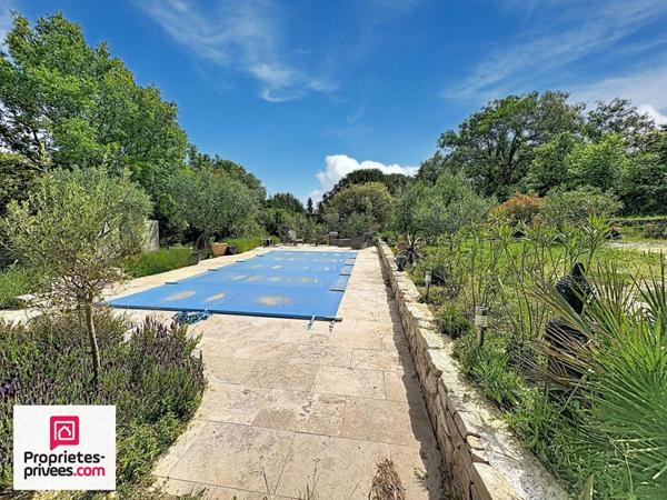 Rians villa T5 avec piscine sur 3515 m² calme sans vis à vis